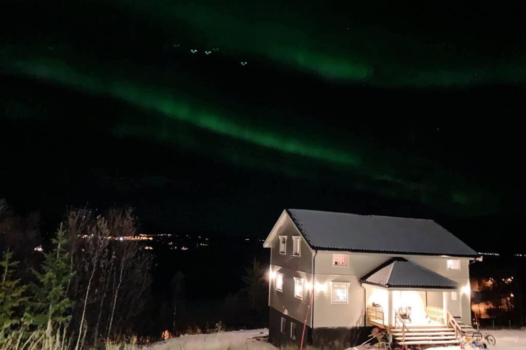 Best Of Lyngen Panorama Apartment Lyngseidet Exterior foto